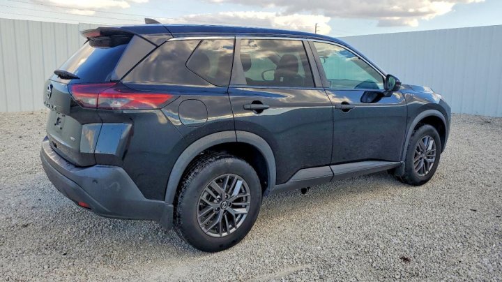 Nissan ROGUE  2021
