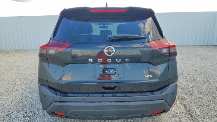 Nissan ROGUE  2021