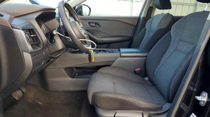 Nissan ROGUE  2021