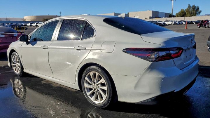 Toyota Camry  2023