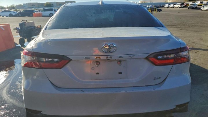 Toyota Camry  2023