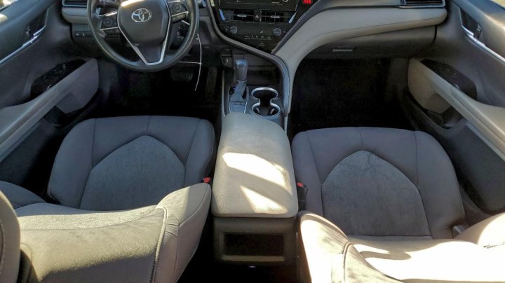 Toyota Camry  2023