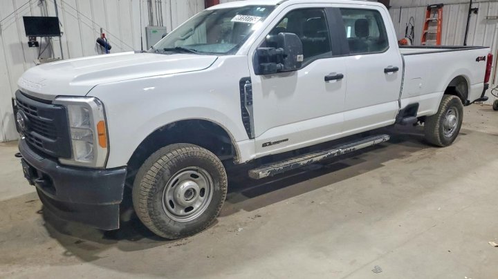 Ford F350  2023