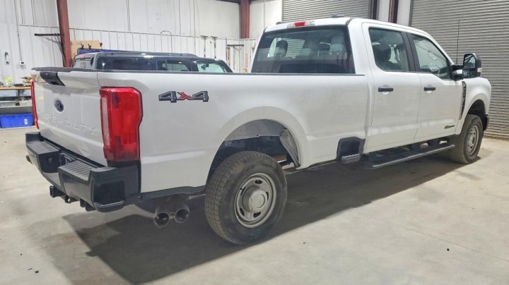 Ford F350  2023