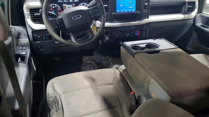 Ford F350  2023