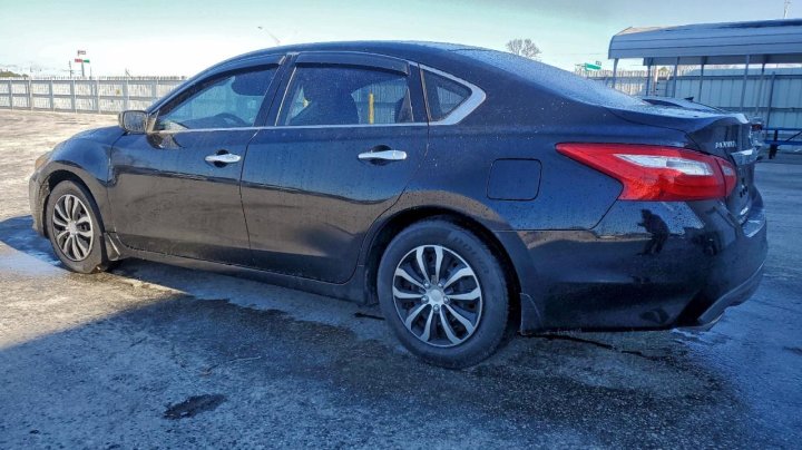 Nissan Altima  2016