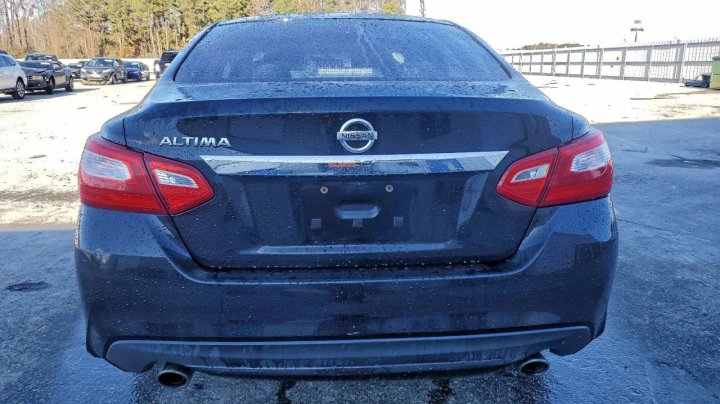 Nissan Altima  2016