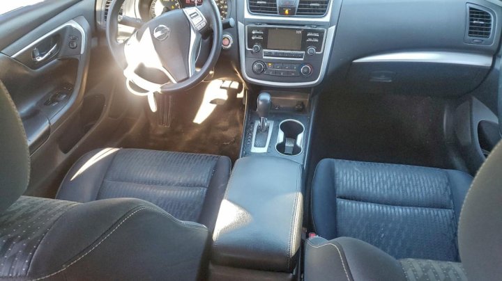 Nissan Altima  2016