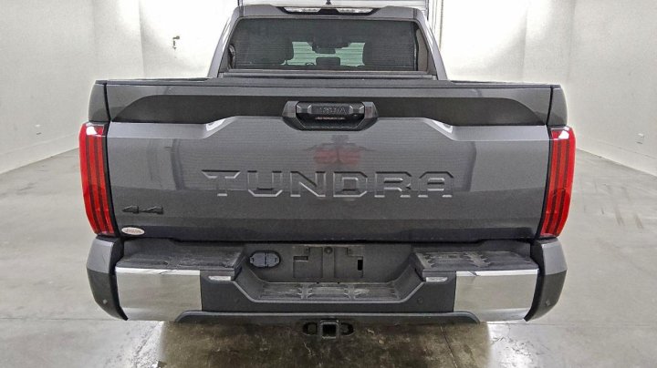 Toyota TUNDRA  2023