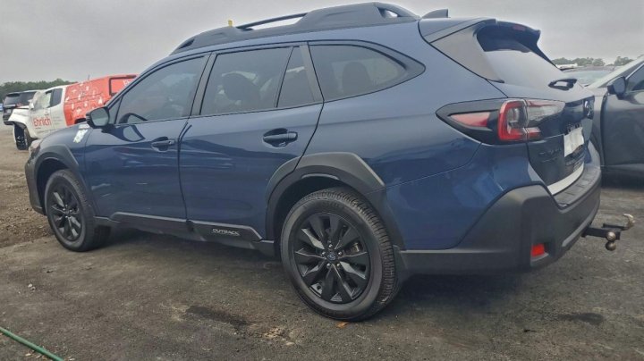 Subaru Outback  2024