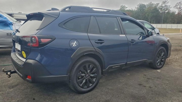 Subaru Outback  2024