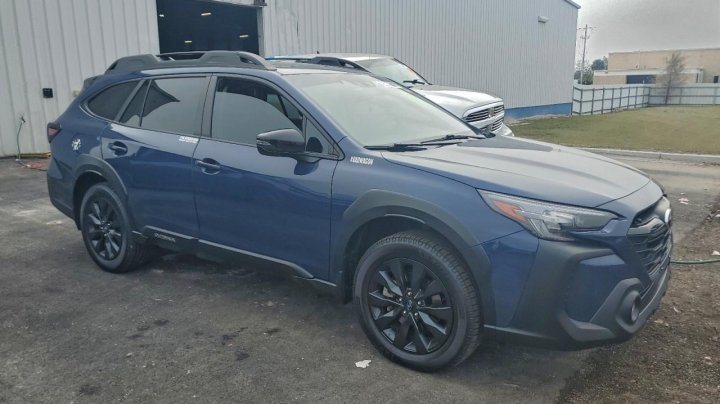 Subaru Outback  2024