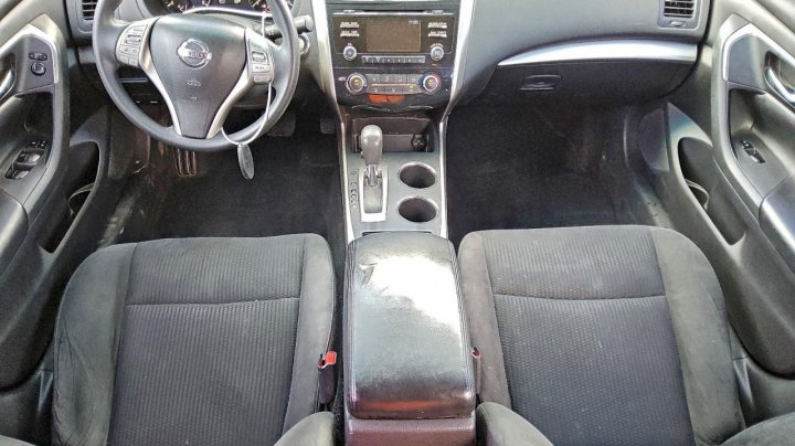 Nissan Altima  2015