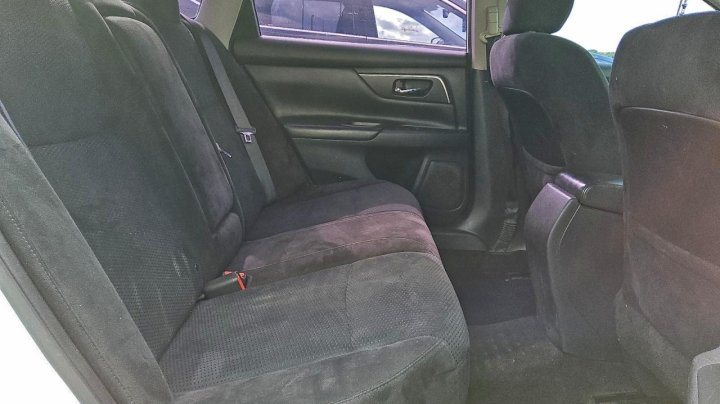 Nissan Altima  2015