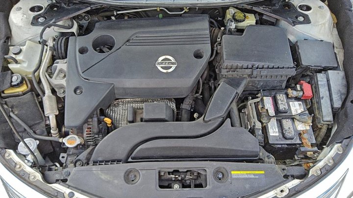 Nissan Altima  2015