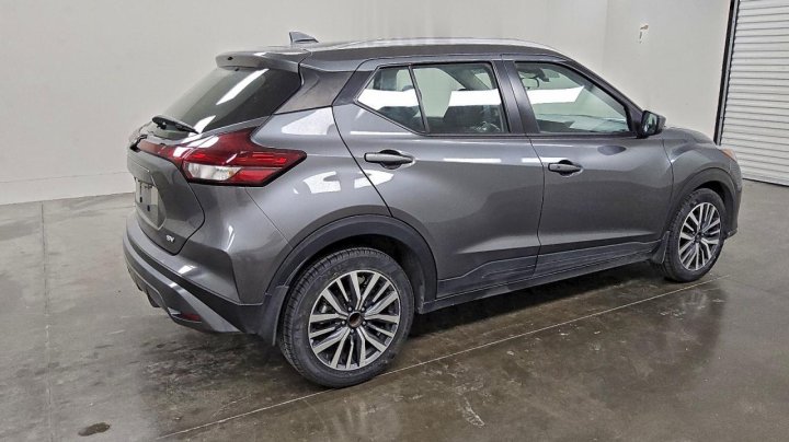 Nissan Kicks  2023