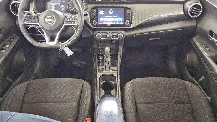 Nissan Kicks  2023