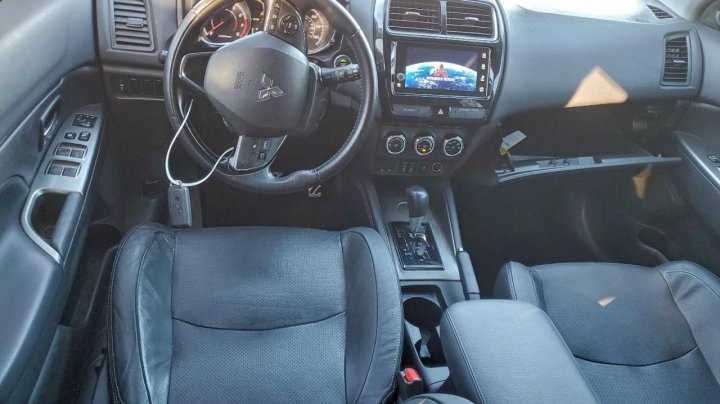 Mitsubishi OUTLANDER SPORT  2018