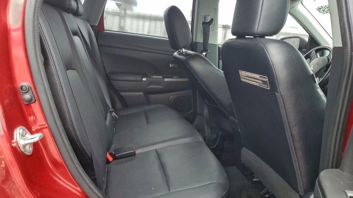 Mitsubishi OUTLANDER SPORT  2018