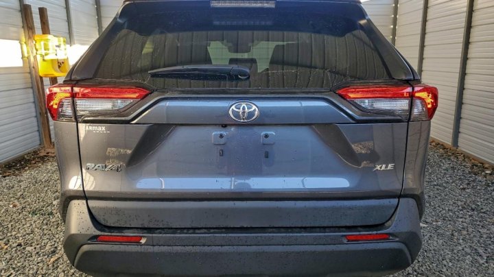 Toyota RAV4  2022
