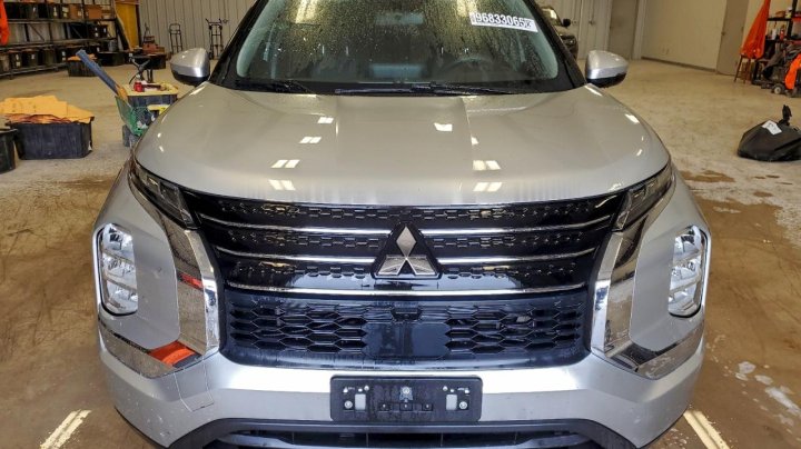 Mitsubishi Outlander  2023