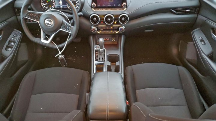 Nissan Sentra  2024