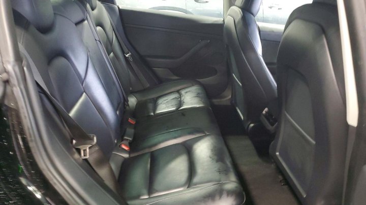 Tesla Model 3  2023