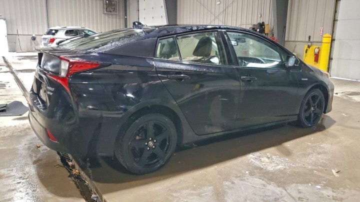Toyota Prius  2019