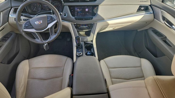 Cadillac XT5  2020