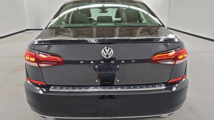 Volkswagen PASSAT  2021