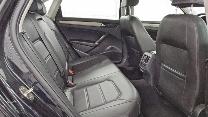 Volkswagen PASSAT  2021