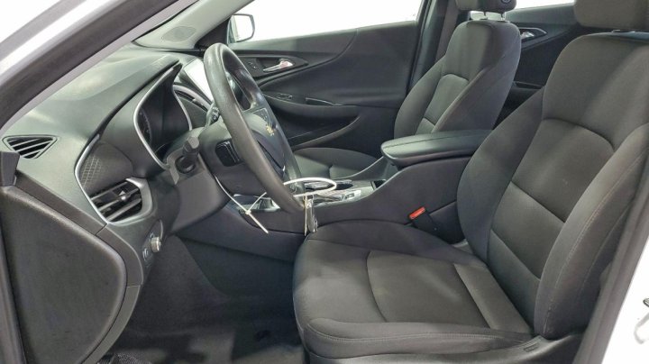 Chevrolet Malibu  2023