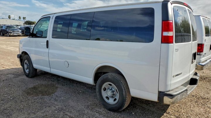 Chevrolet EXPRESS G2500  2017