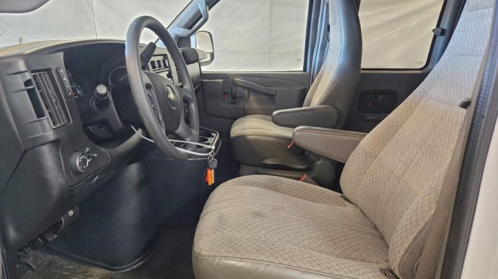 Chevrolet EXPRESS G2500  2017