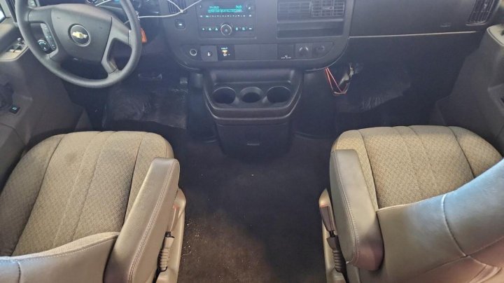 Chevrolet EXPRESS G2500  2017