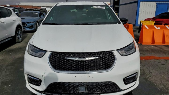 CHRYSLER Pacifica  2025