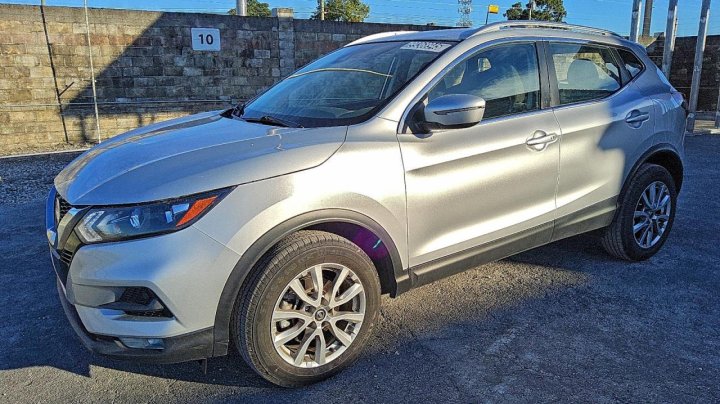 Nissan Rogue Sport  2020