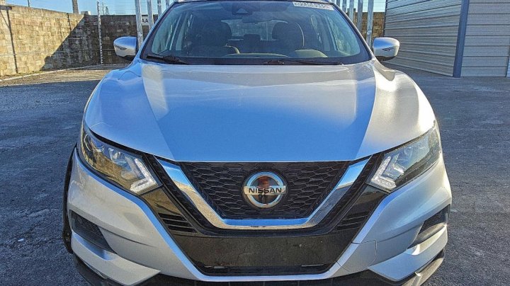 Nissan Rogue Sport  2020