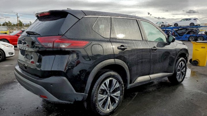 Nissan ROGUE  2023