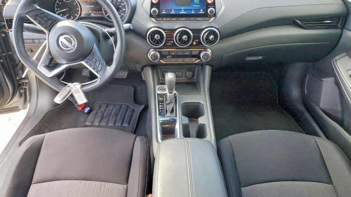 Nissan Sentra  2025