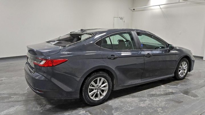 Toyota Camry  2025