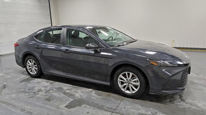 Toyota Camry  2025