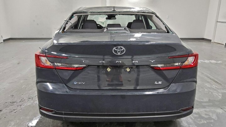 Toyota Camry  2025