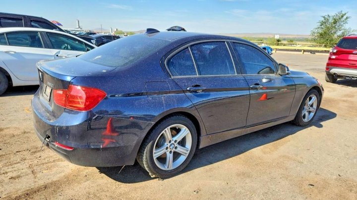 BMW 320  2015