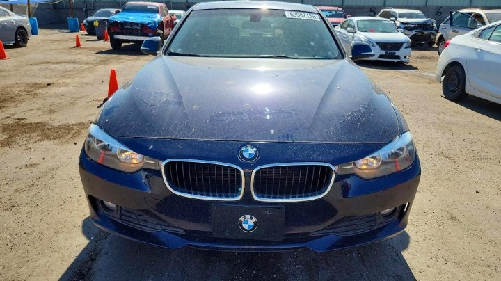 BMW 320  2015
