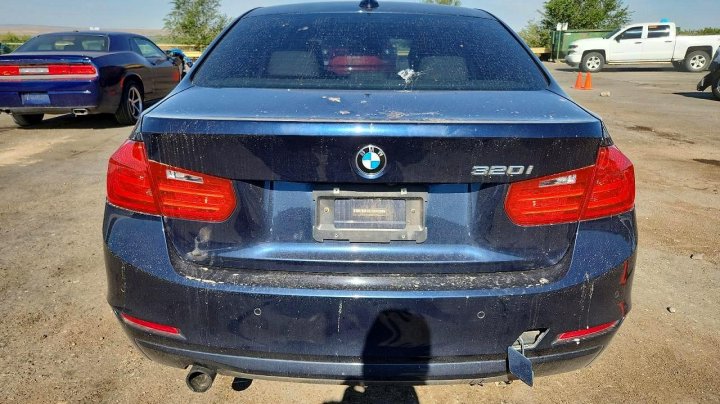 BMW 320  2015