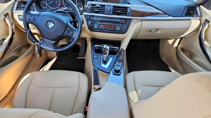 BMW 320  2015