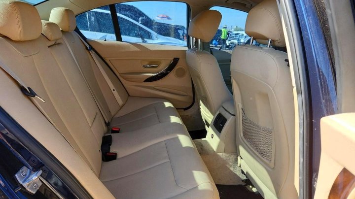 BMW 320  2015