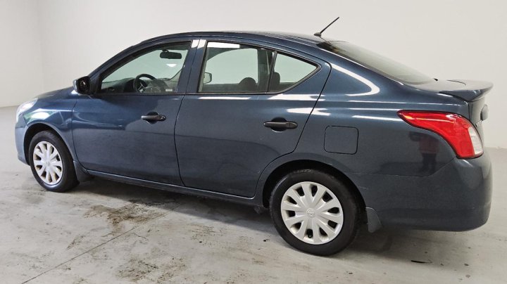 Nissan Versa  2016