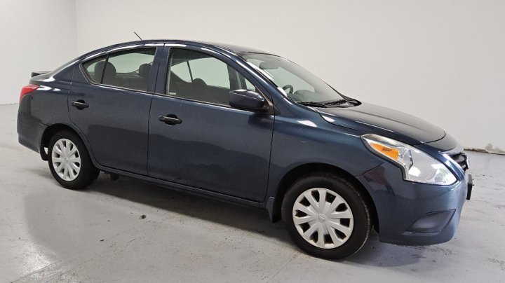 Nissan Versa  2016